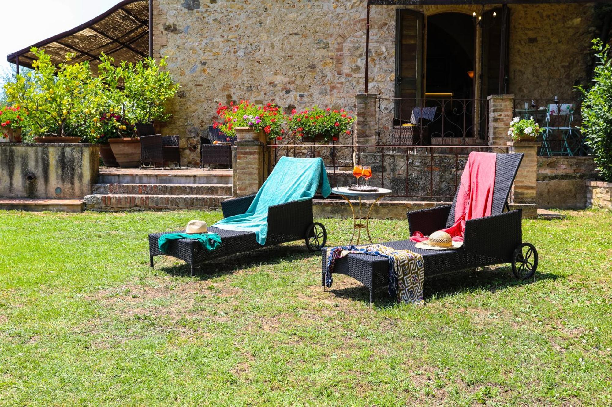 Suite Montagnana Сан-Джиминьяно Экстерьер фото